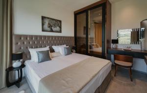 Gorgeous Home In Momjan With Sauna