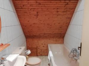 Chalets Charming Chalet with Swimming Pool in Quend : photos des chambres
