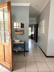 Spacious Retreat with Mountain Views