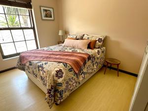 Spacious Retreat with Mountain Views