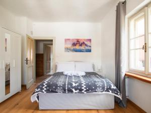 Design alpino in centro con balcone e parcheggio