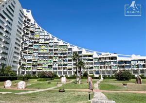 Le Soho Studio Climatisé Plage & Grande Pyramide, Parking