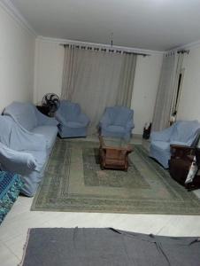 Pink Horizon Homestay - for Men ONLY