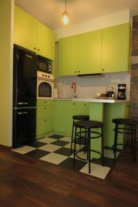 FISTIKI Central, Sexy & Totally Slays