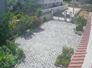 Alberts house for rent