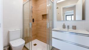 Elegant 2BDR Apartment in Quarteira by Lovelystay