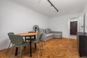 Żelazna 58-62 by Homeprime