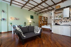 Rione Monty Balcony Studio