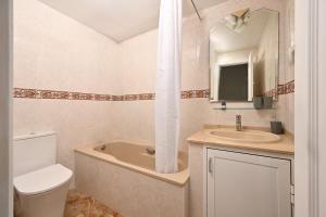 Beachfront Bliss in Mijas Costa 2-Bedroom Apartment in Lubina del Sol