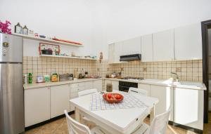 4 Bedroom Cozy Home In Ragusa