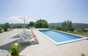 4 Bedroom Amazing Apartment In Labin