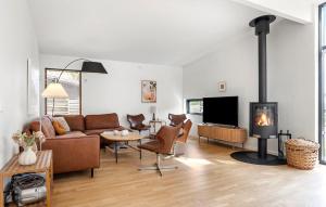 Holiday Home Ligustervej Ebeltoft Ii