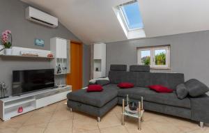 Beautiful Home In Matulji With Wifi