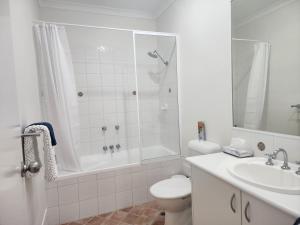 Waterfront Hideaway with Pool, Spa & BBQ Area jetty available