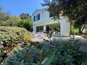 Villas Saint Palais sur Mer - EMPLACEMENT IDEAL - BELLE MAISON - Plage du Platin : photos des chambres