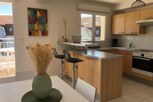 Appartements Bright apartment with balcony in the sun : photos des chambres