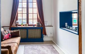 Appartements 2 Bedroom Nice Apartment In Les Andelys : photos des chambres