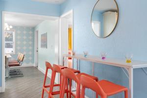 Electric Flamingo with Heated Pool, Pickleball, Mini Golf & Basketball