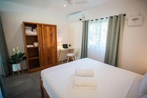 Tropical Poolside Apartment