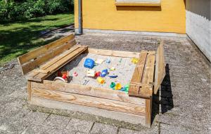 Beautiful Home In Højslev With Sauna