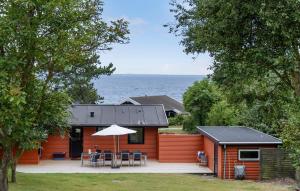 3 Bedroom Cozy Home In Martofte