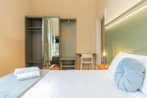 Milan Retreats Duomo