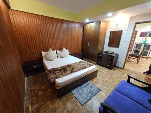 Royal Vista - Guest House