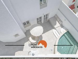 #128 Number 10 Villa by Home Holidays