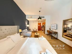 Rare Holiday Homes - Near City Center Maeisem - Lake view - Crescent Tower C - R806 - IMPZ