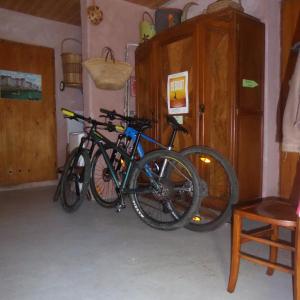 chambre dhôte calme au milieu dun jardin au Freney doisans