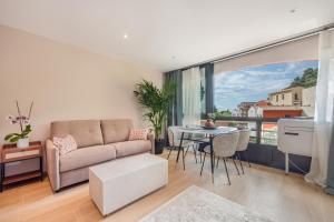 Modern Seaside Escape with Parking Eze bord de Mer