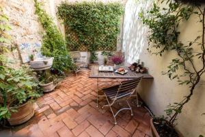 Secret Garden Apt Colosseo - Homkeey Apartments