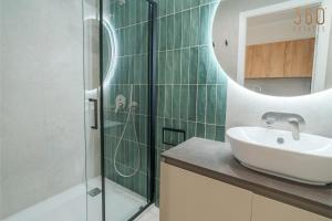 Balluta Bay Seaside Residence by 360 Estates