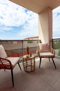 ARI - AFI Mall Luxurious Apartments with Free Parking