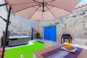 Villa Secret by Istrialux