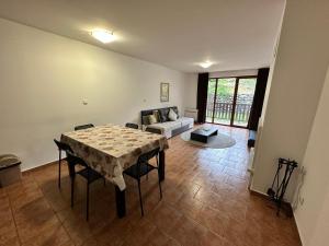 Private apartment in Prespa