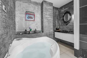 Luxury House Jacuzzi - Milano