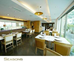 One Tagaytay Place Hotel Suites by ADIE