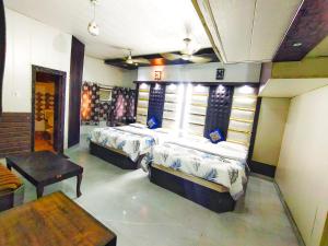 Revoli Inn Hotel JUST 5 MIN FROM GOLDEN TEMPLE