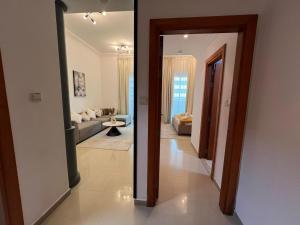 Cozy 1BR apartment in Marina