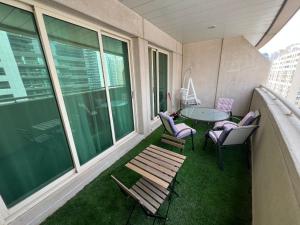 Cozy 1BR apartment in Marina