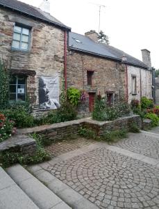 Maisons de vacances Gite avec piscine entre Redon et la Roche Bernard : Maison 2 Chambres