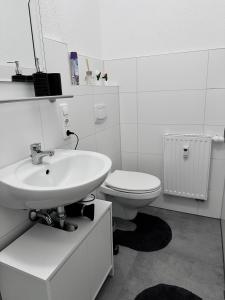 Gemütliche Altbauwohnung direkt am Bahnhof - Ruhig, Zentral mit Küche