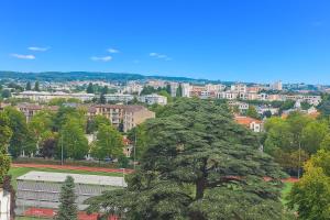 Appartements Eiffel Tower and Paris View 63 m Entire Apartment : photos des chambres