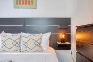 Traditional 2 bedroom house with yard SSCH1-1