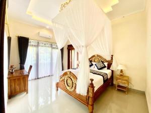 Puri Trisna Ubud Villas with Rice Field View