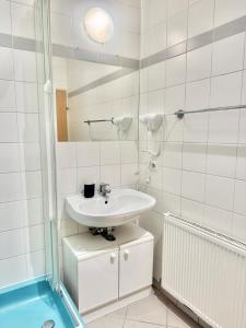 Cosy Central Long-Term Apartment