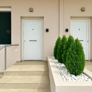 Golden Beach Apartments