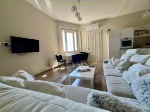 City Centre Piac View Apartment