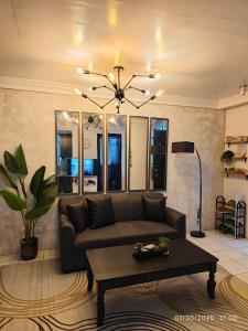 Luxhomme GuestHouse with Balcony